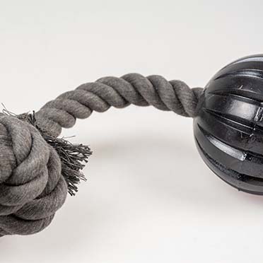 Eco touw 2 knopen, lus & rubber bal zwart - Detail 1