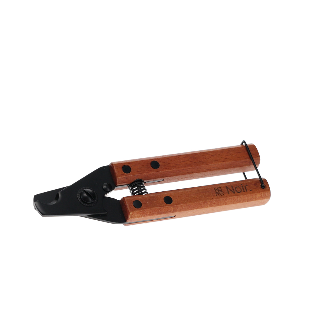 Japandi nail clipper brown - <Product shot>
