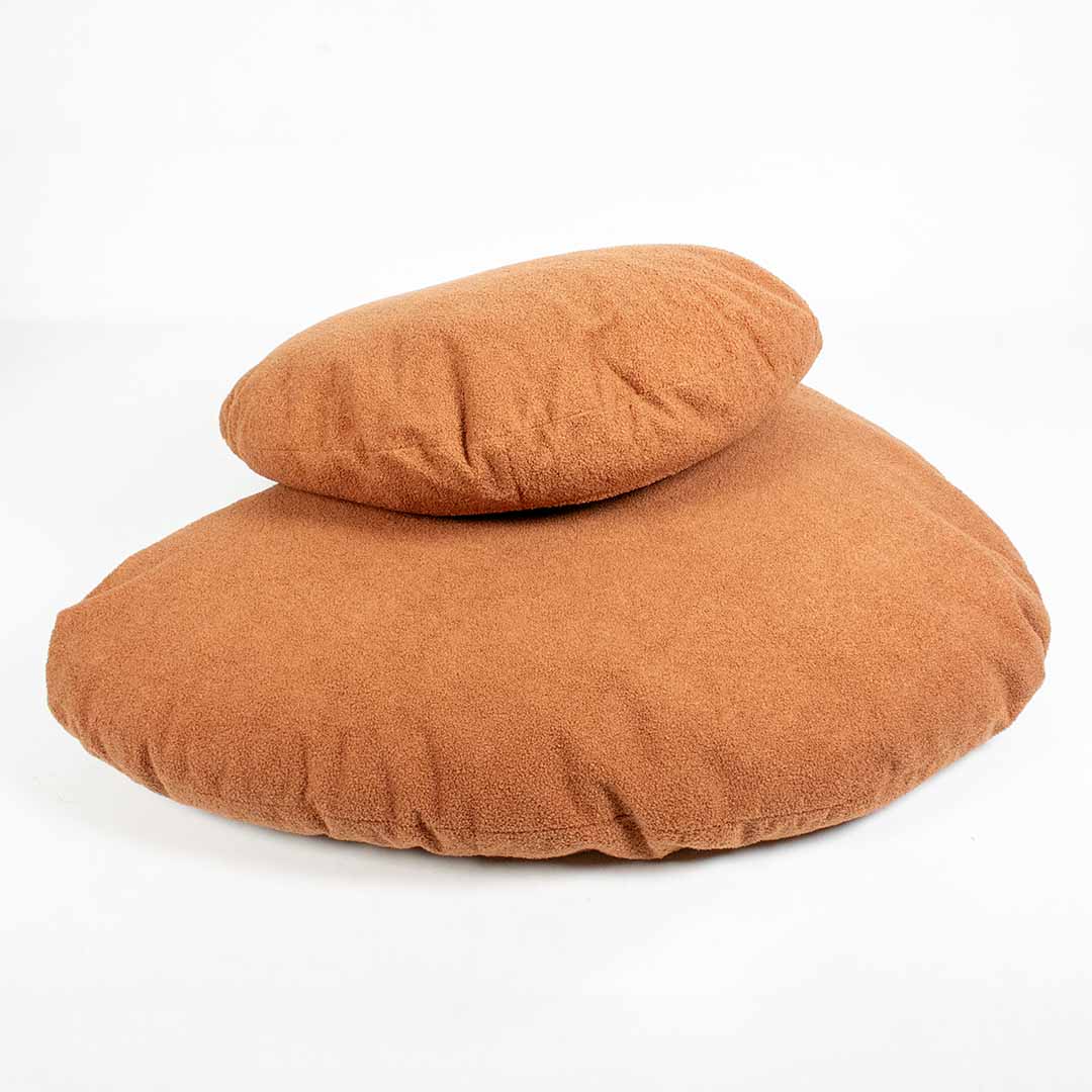 Pebble dog head pillow orange Laroy Group