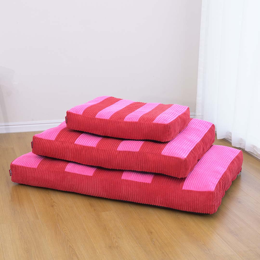 Cojín para perros COZY STRIPE Rojo/rosa - Sceneshot 2