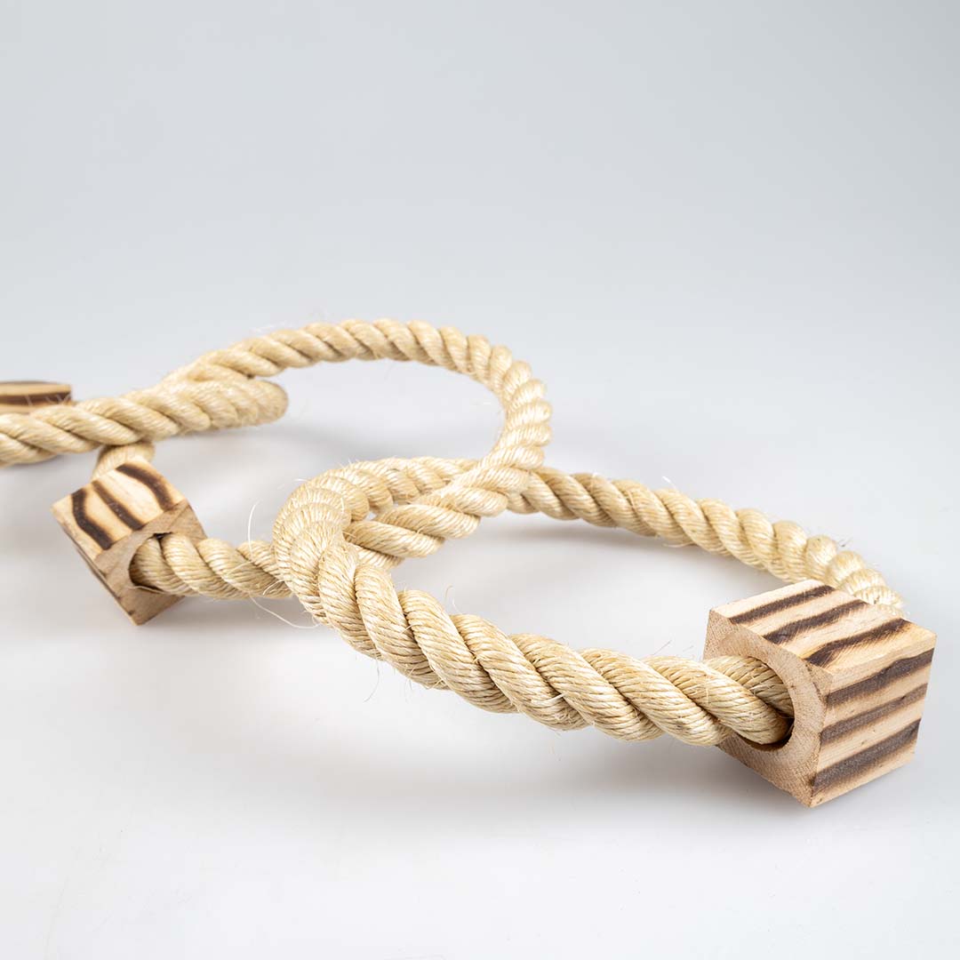 Driedubbele ring in sisal en houten BBQ blokken - Detail 2